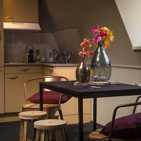 Отель Jambon 3*